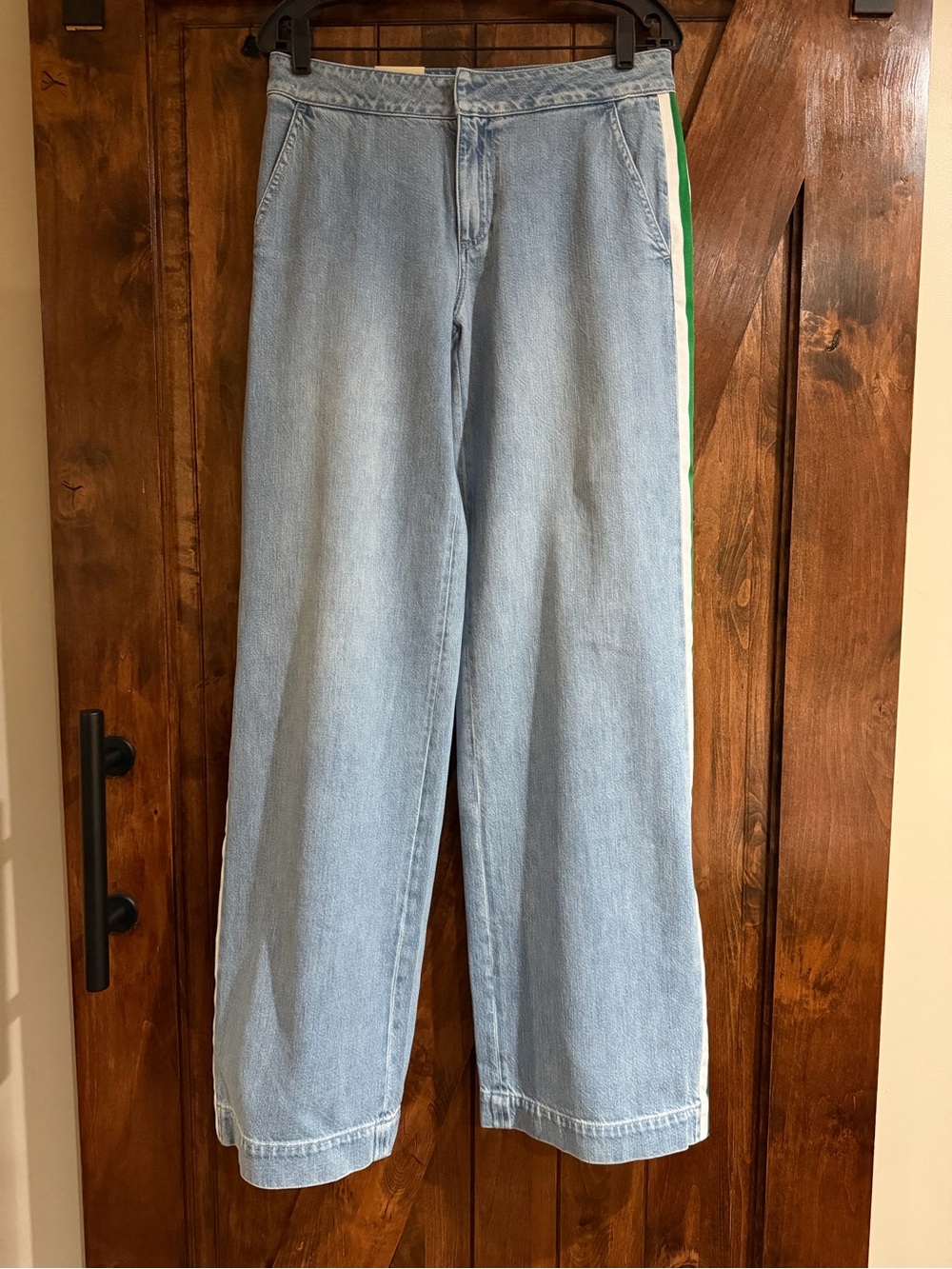 Alice + Olivia Xander Low-Rise Straight-Leg Jeans - Picture 8 of 14